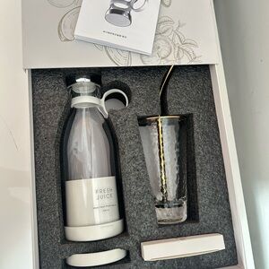 Mini Portable Juicer Blender with Glass Tumbler